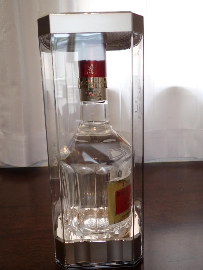 五粮液 (ゴリョウエキ) WULIANGYE 白酒 500ml 52% 未開封