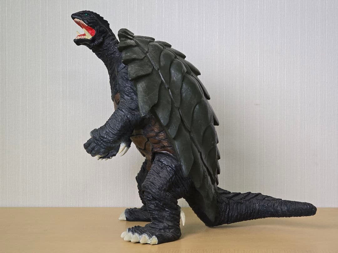 ガメラ フィギュア 高さ約52cm