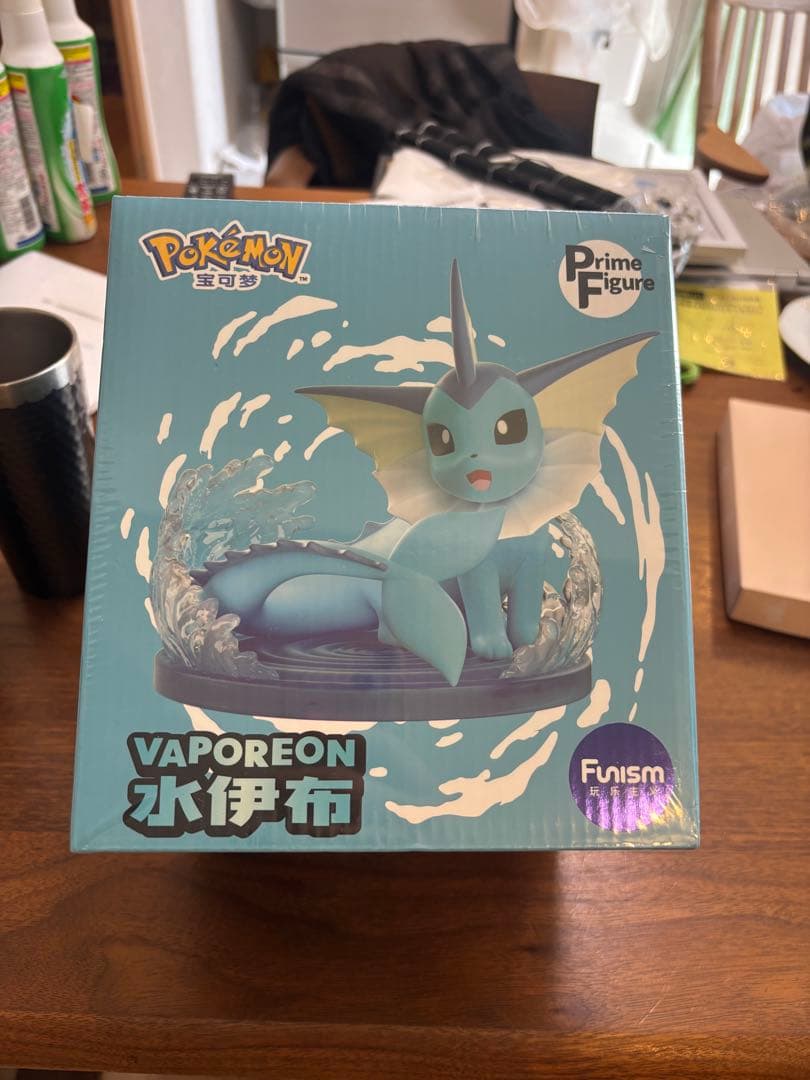 海外限定　シャワーズ　フィギュア　funism