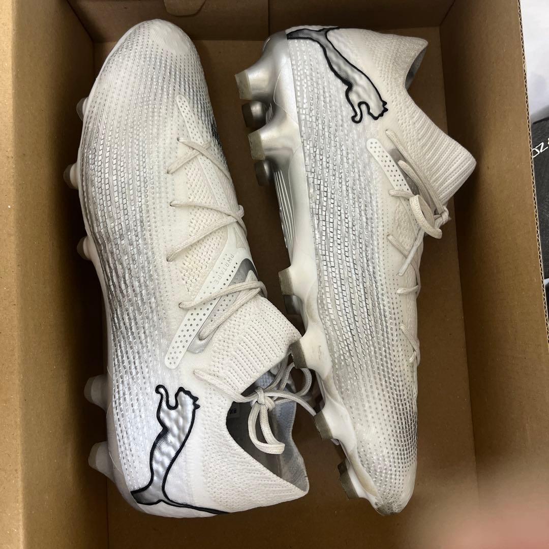 ✨早い者勝ち✨　プーマフューチャー7アルティメットHG/AG TOPモデル