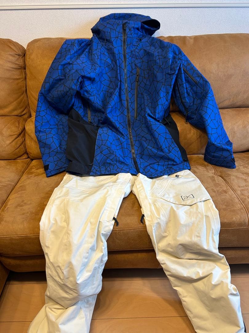 burton ak メンズ　Mサイズ