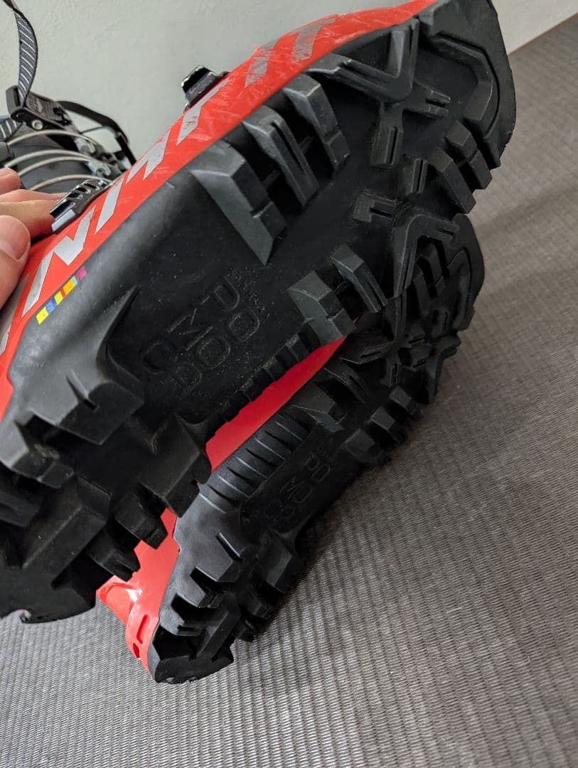 Dynafit ディナフィット RADICAL 26cm スキーブーツ　赤×黒