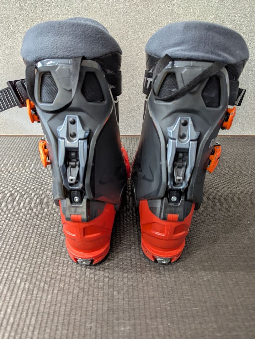 Dynafit ディナフィット RADICAL 26cm スキーブーツ　赤×黒