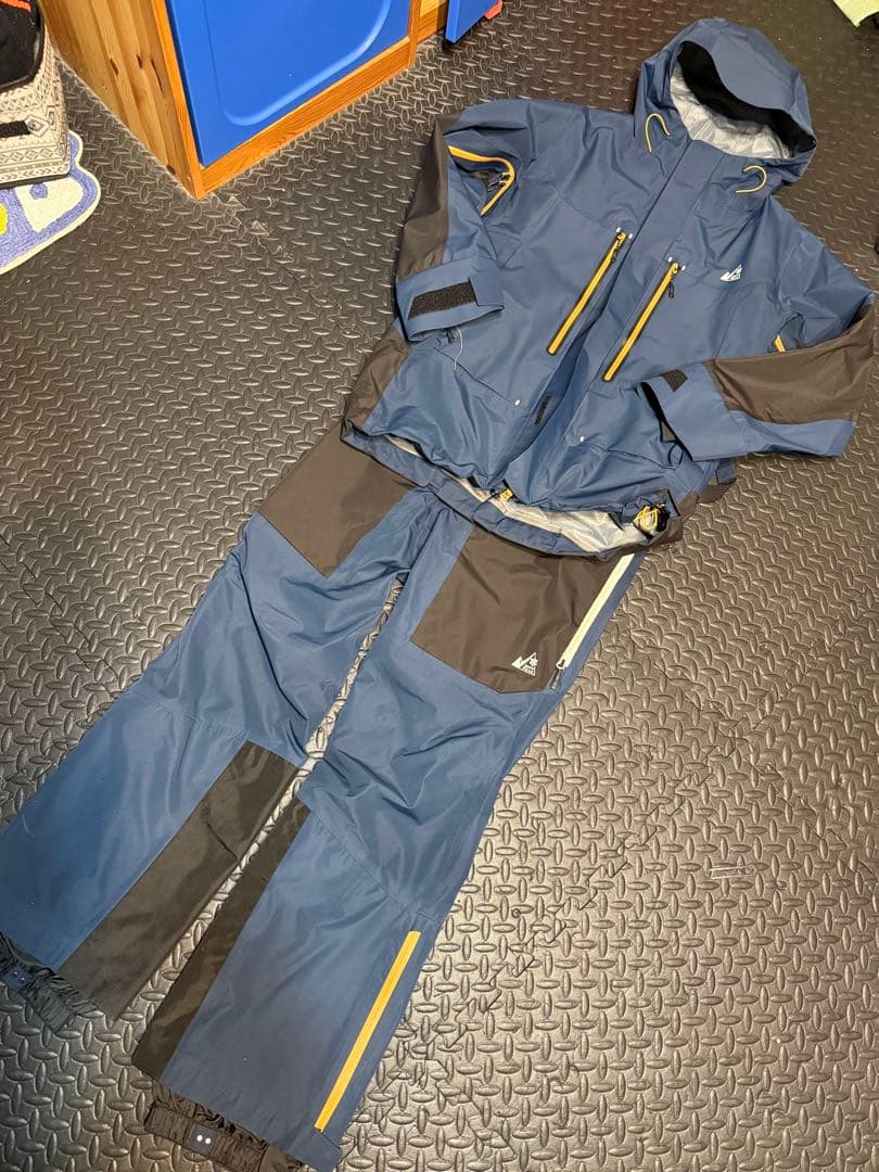  Peak × mountain of moods ウエアー　上下セット