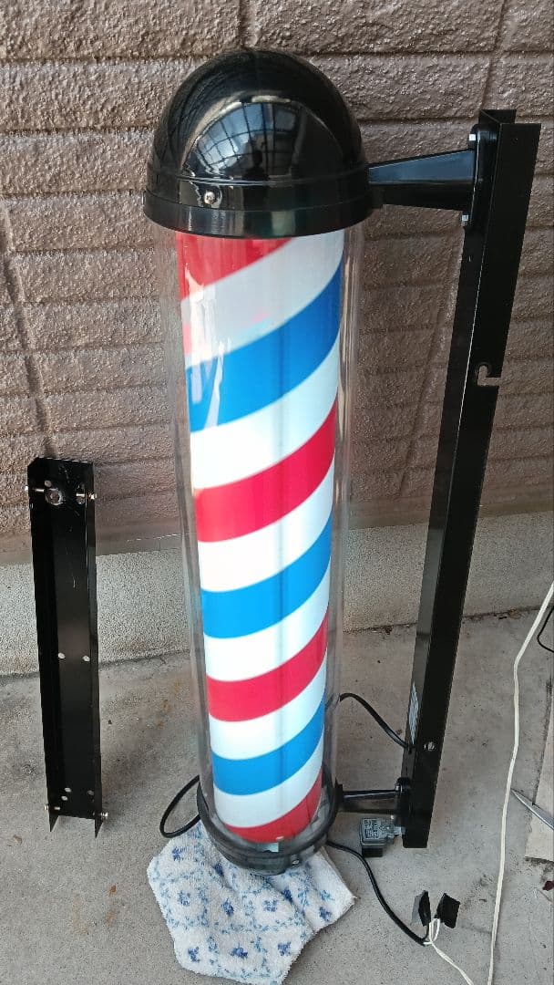 引き取り希望　サインポール　バーバーポール 　中古　使用１年弱