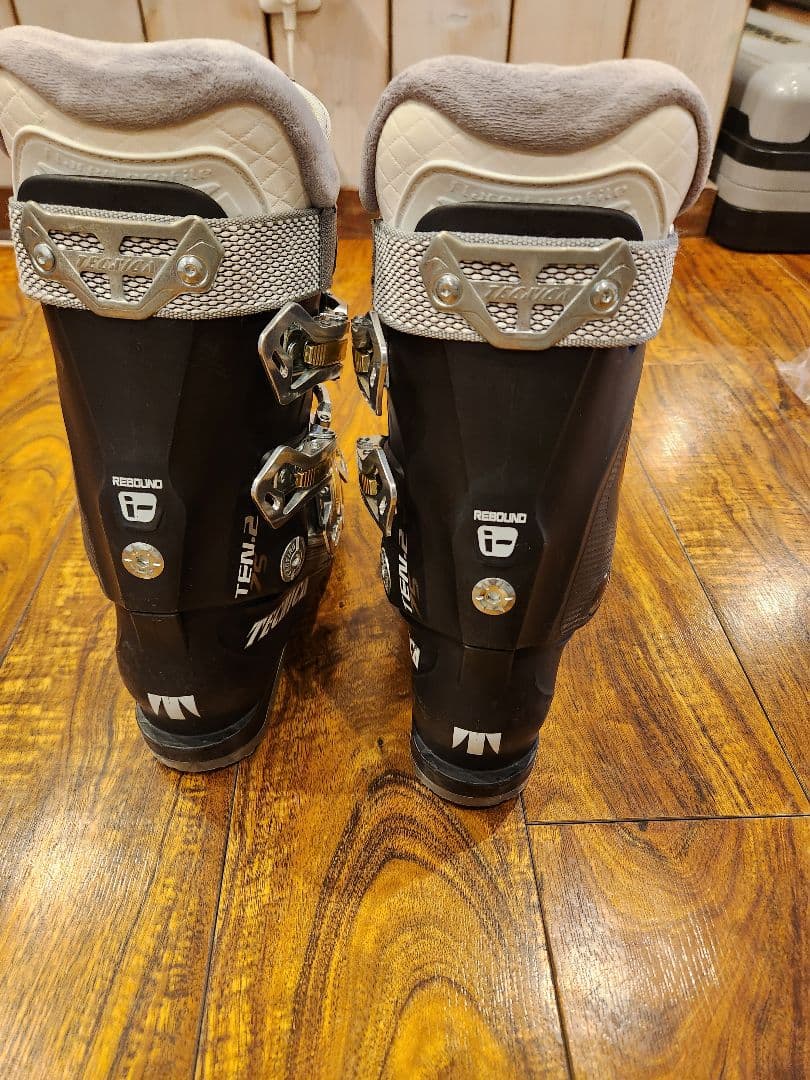 elan スキー板　146㎝TECNICA ブーツ24.5㎝　レディースセット