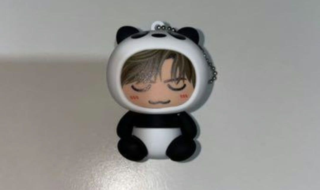 岩田剛典 着ぐるみキーホルダー パンダ