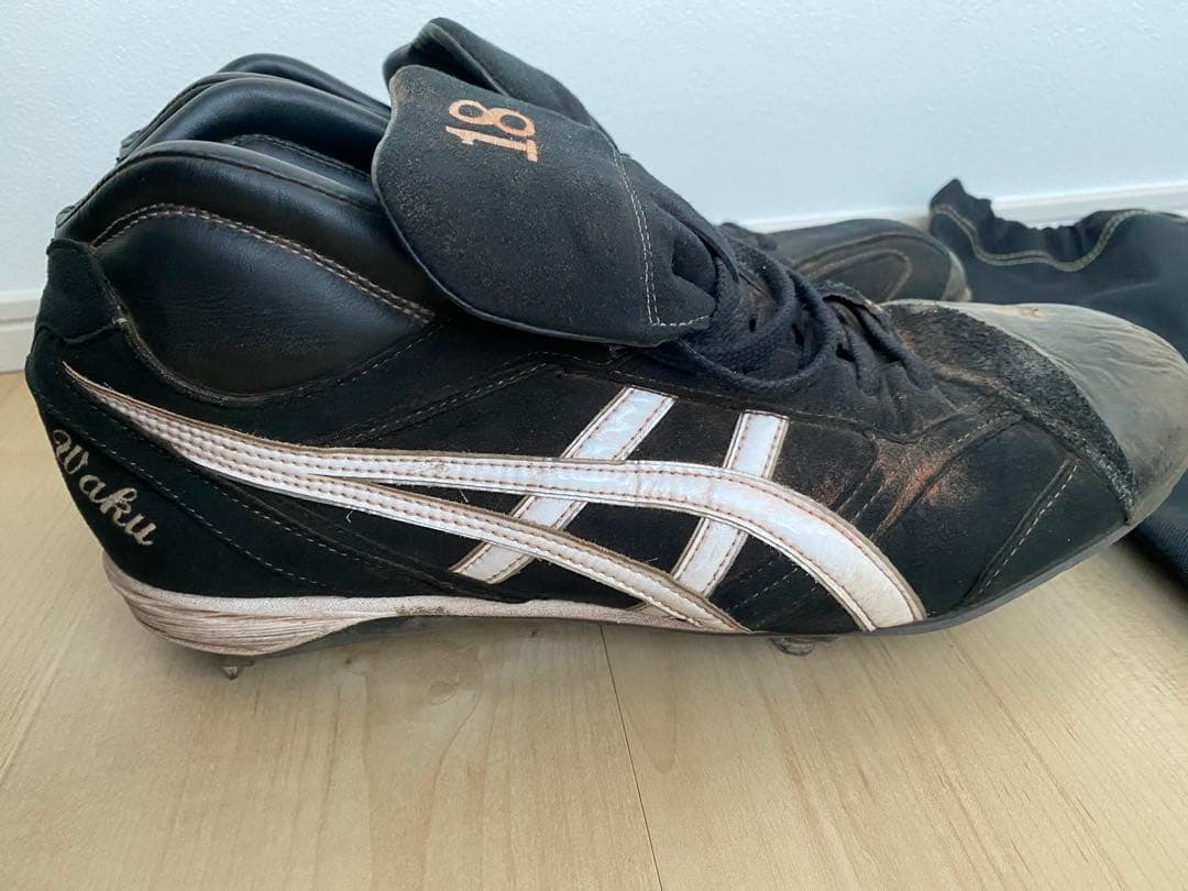 千葉ロッテマリーンズ時代涌井秀章選手実使用スパイク