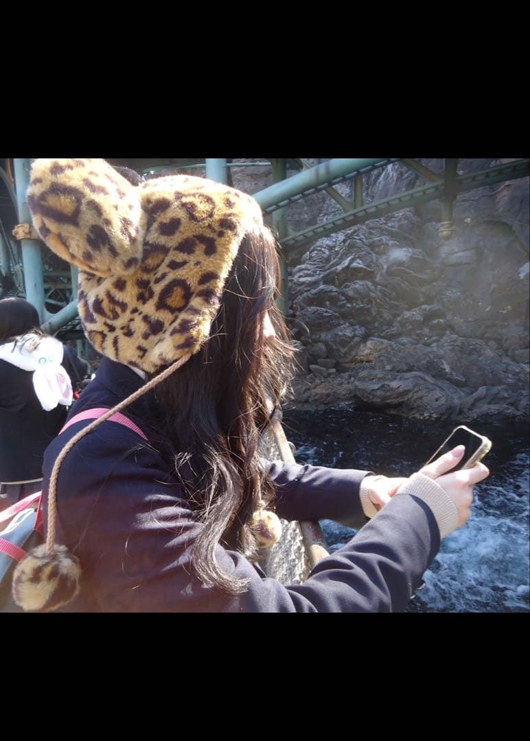 ヒョウ柄耳付きフリース帽子