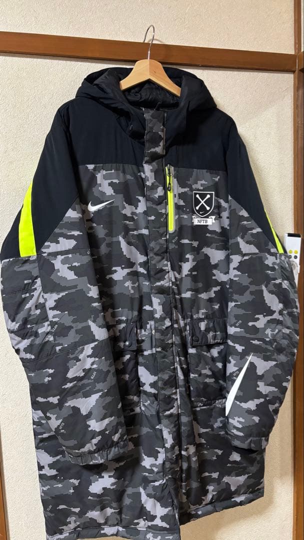 Nike カモフラ NFTB ベンチコート