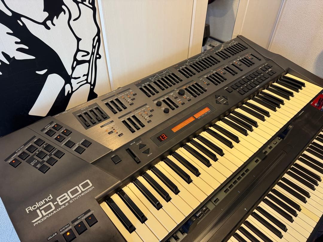 名曲を生んできた名機Roland JD-800とULTIMATEスタンドセット