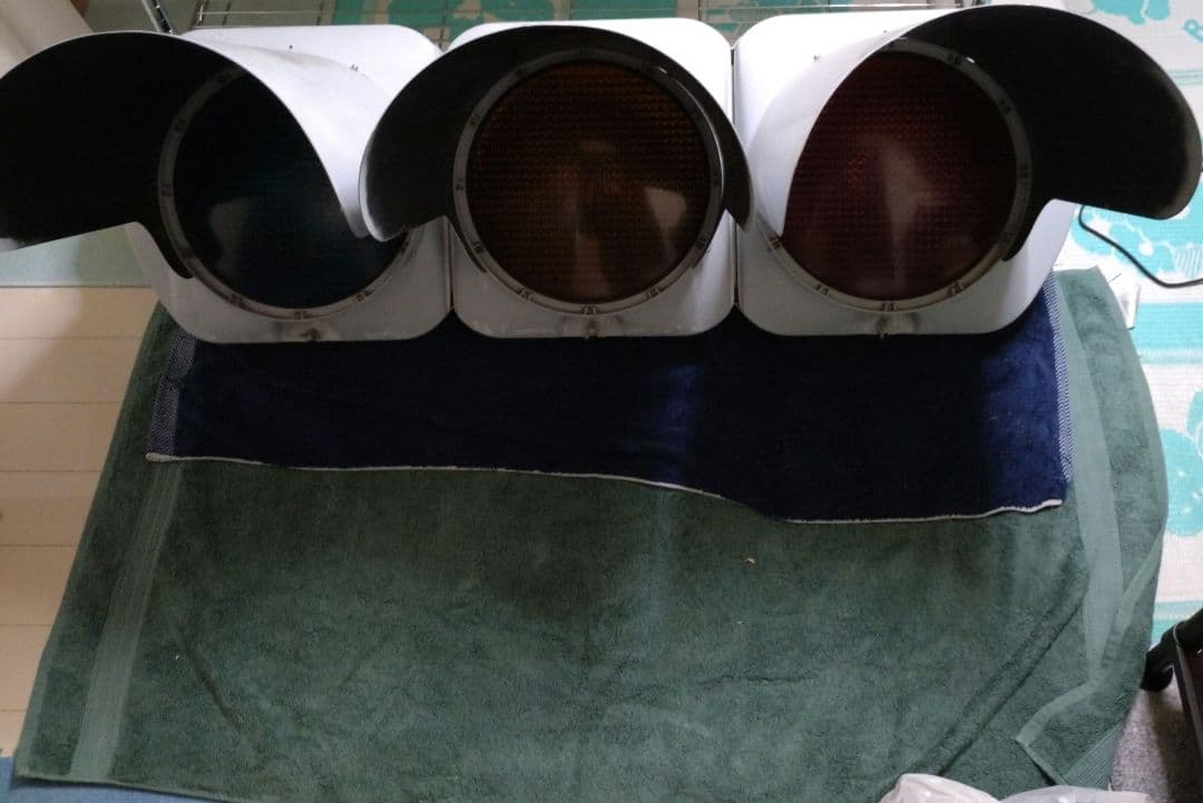 信号機本物小糸工業製の車両信号機西日対策レンズロングフード