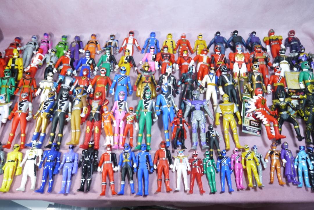 スーパー戦隊シリーズ　ソフビヒーロー　など　100体