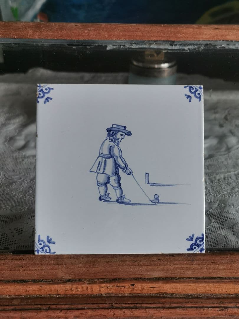 ヴィンテージ/アンティーク デルフト焼タイル コバルト手描 ゴルフショットの紳士