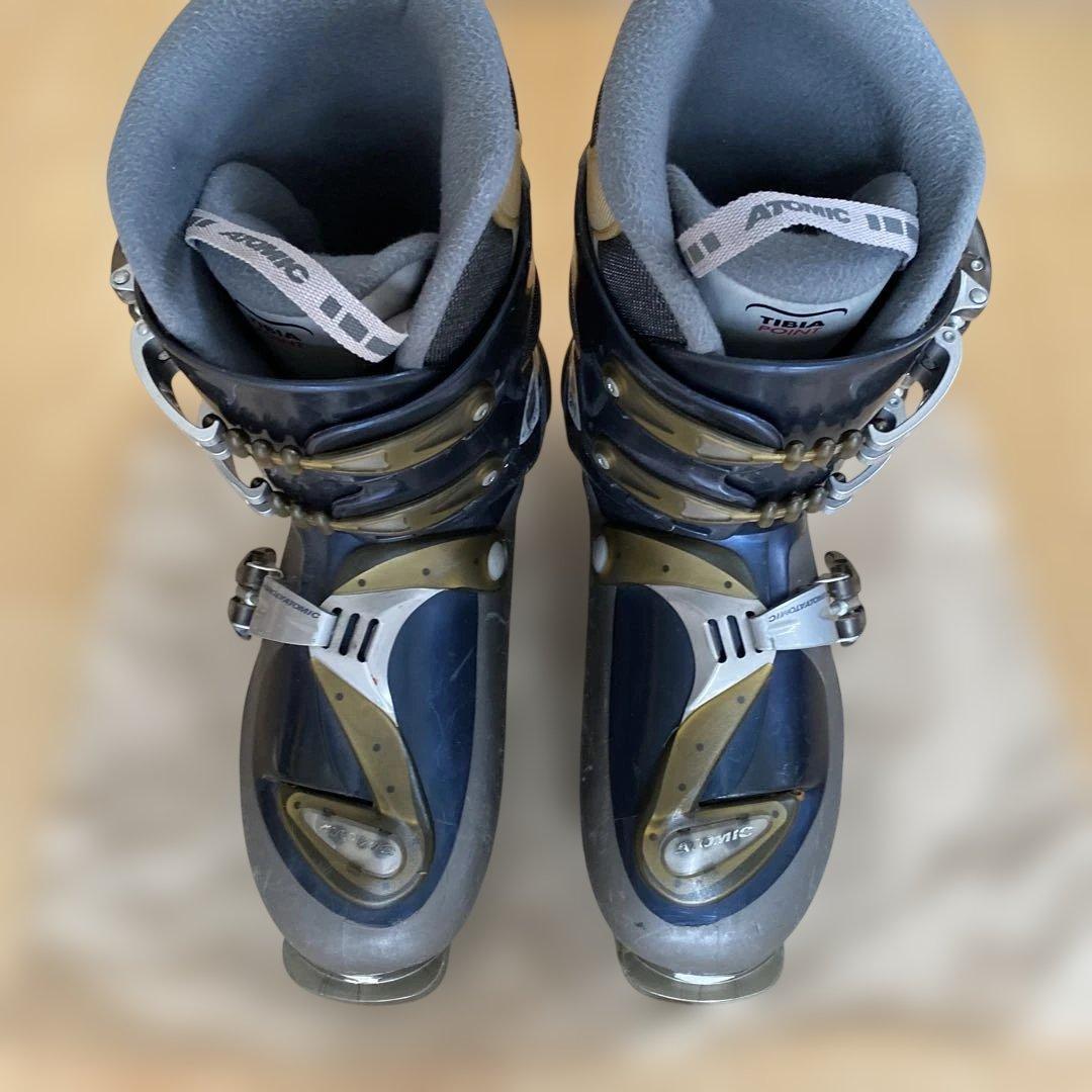 ATOMIC スキーブーツ　中古品　サイズ不明です