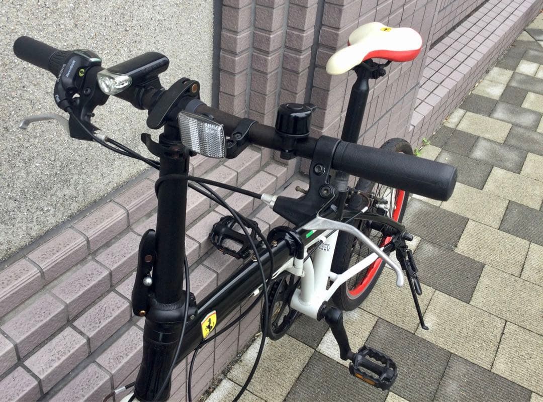 FERRARI フェラーリ　折り畳み自転車　７段変速　東京