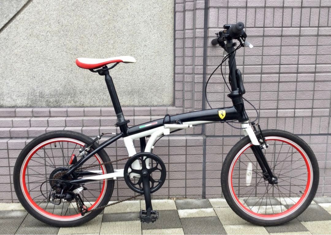 FERRARI フェラーリ　折り畳み自転車　７段変速　東京