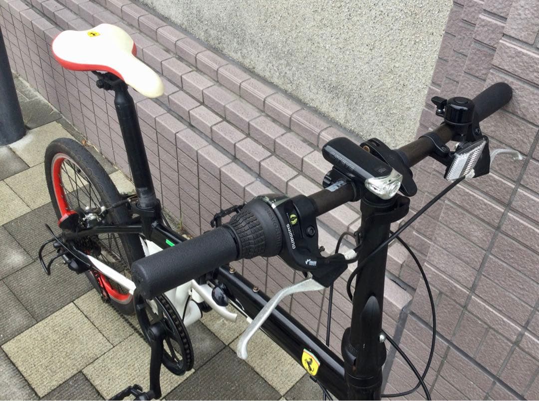 FERRARI フェラーリ　折り畳み自転車　７段変速　東京