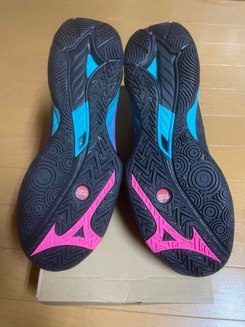 ミズノ　wavefang2fit 新品　２７cm