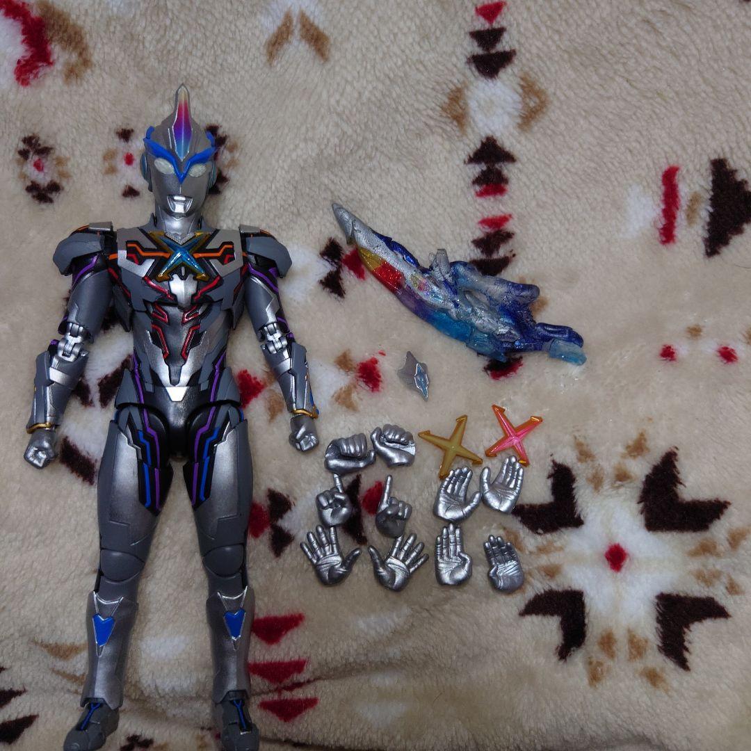 S.H.フィギュアーツ　ウルトラマンX エクシードX