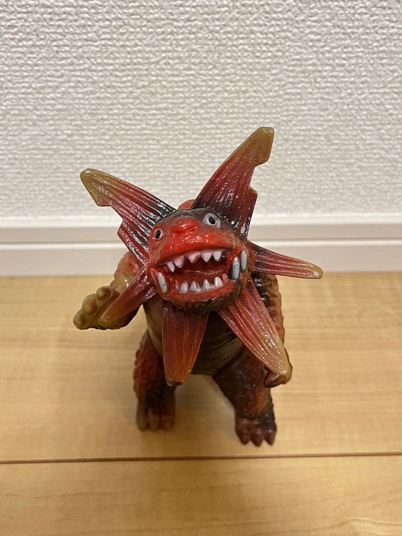 ウルトラマンシリーズ妖怪　ポピーキングザウルスシリーズガボラソフビ怪獣フィギュア