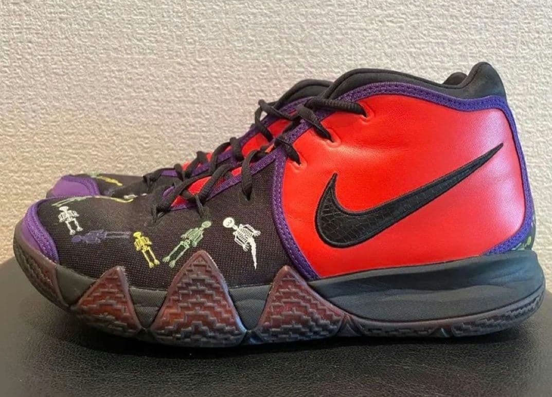 シューズ(男性用) NIKE Kyrie 4 \