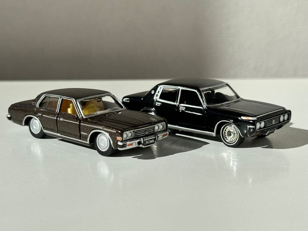 トミカリミテッド　クラウン2台セット ブラウン ブラックMS60・80