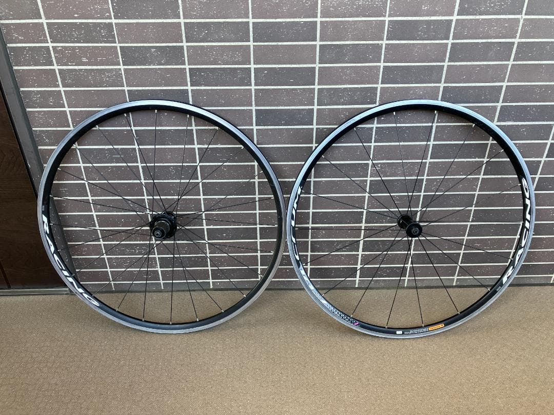 MAVIC AKSIUM RACE（シマノフリー11速）