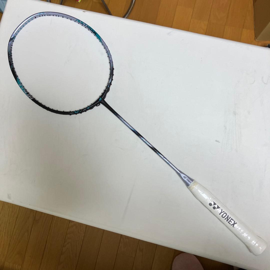 バドミントンラケット YONEX アストロクス88Dツアー