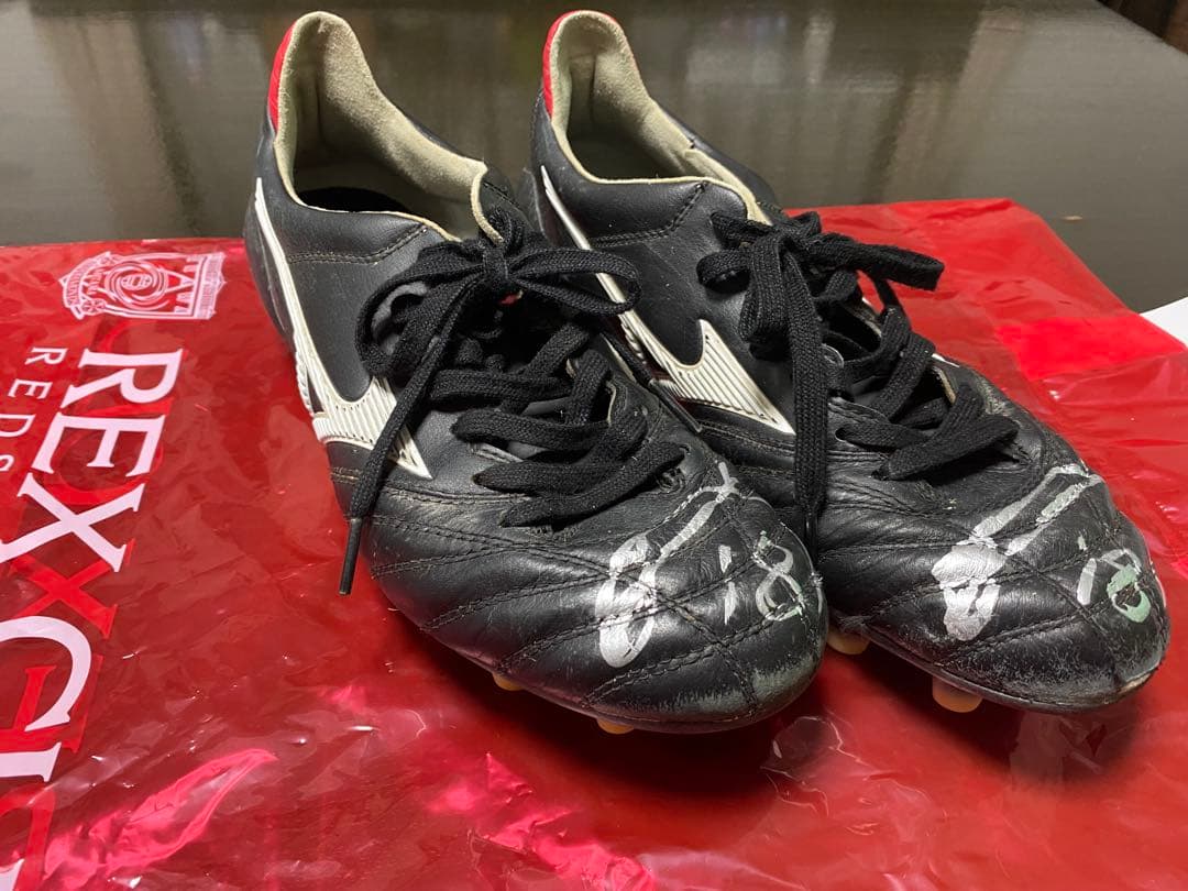 小泉佳穂　実使用　サイン入り　スパイク