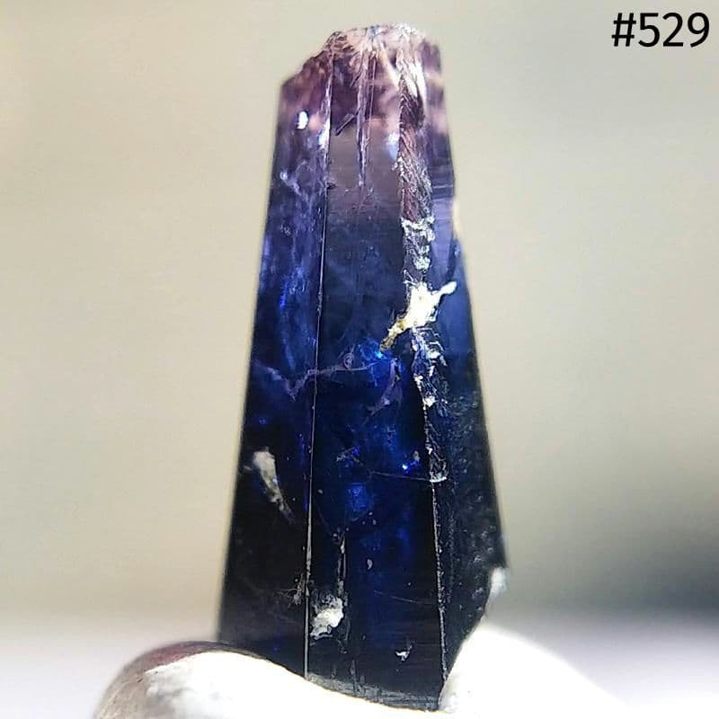 529 バイカラーサファイア 結晶 原石 ウィンザー産