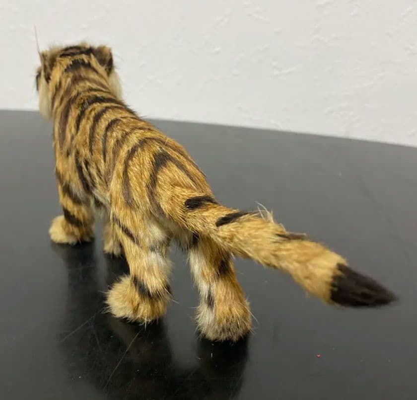 希少品　虎　剥製風　置物　リアル　オブジェ　ヴィンテージ　m7