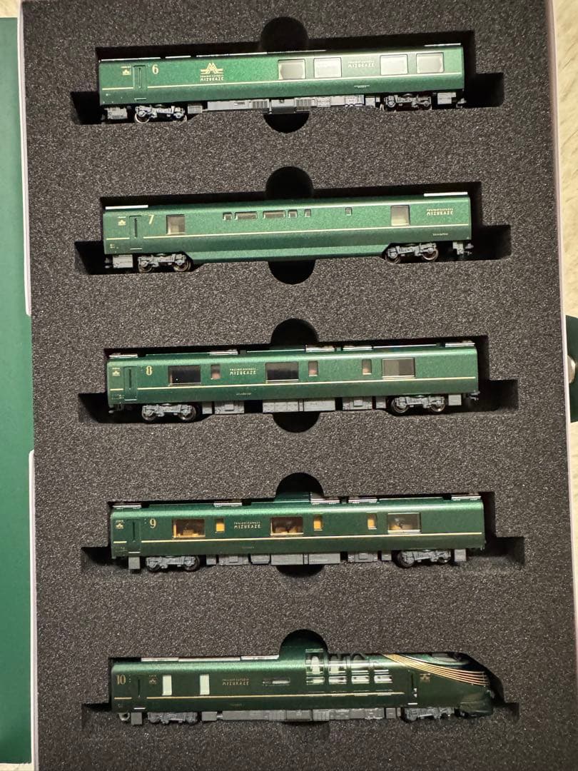 KATO 10−1570 87系　瑞風10両セット【特別企画品】（室内灯付）