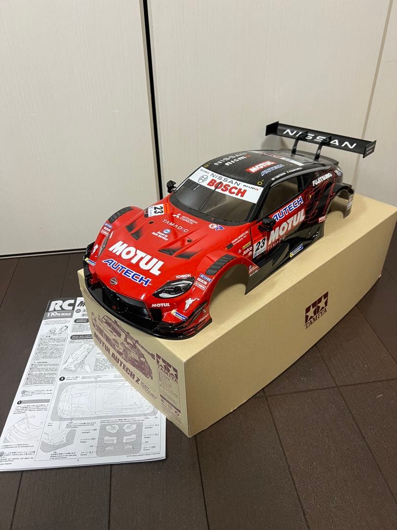 タミヤ　ラジコン　1/10 ニッサン　MOTUL　AUTECH Z 完成済ボディ