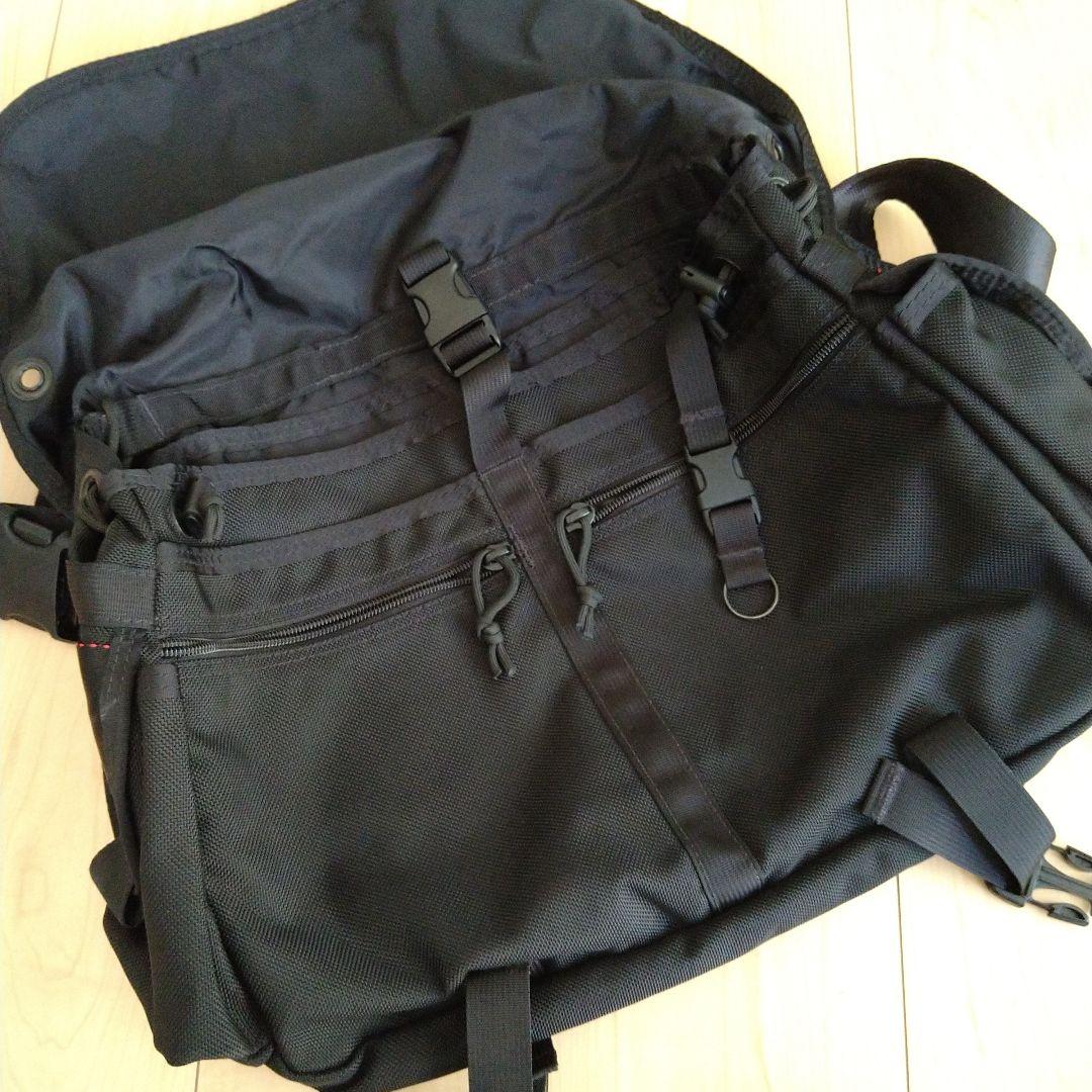 美品!!BRIEFING メッセンジャーバッグ 黒 LANCE2