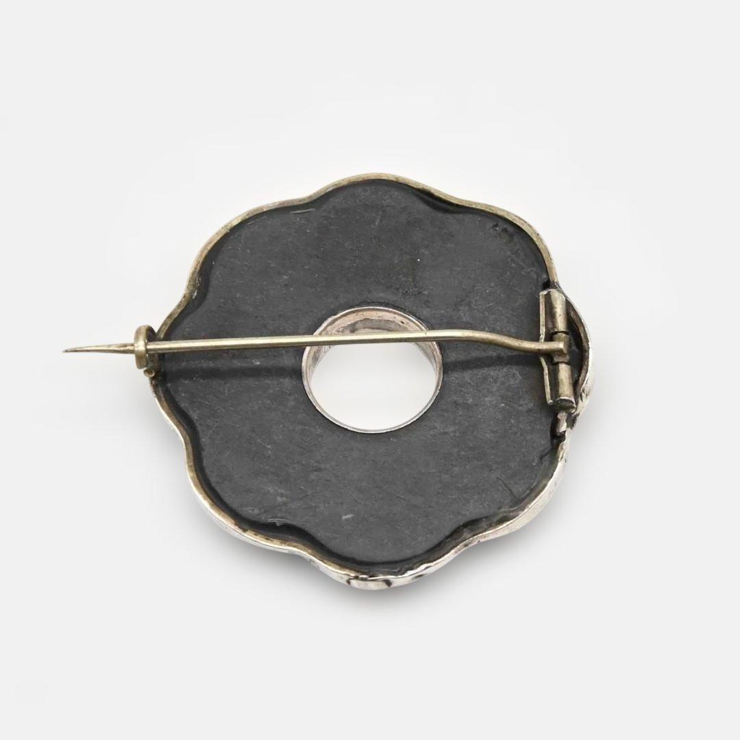 花型の銀製ブローチ　メノウ　スコティッシュ　s0077