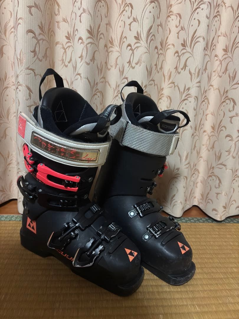 Fischer 110 Vacuum Full Fit スキーブーツ 女性用