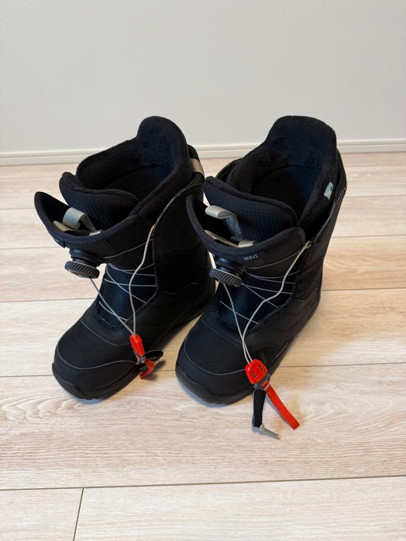 美品レディースBURTONスノーボード144cmバインディングブーツケースセット