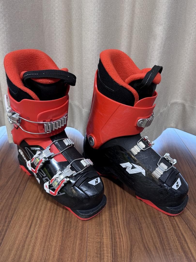 【子供用 2点セット】ノルディカNORDICA 板 140&ブーツセット23.5