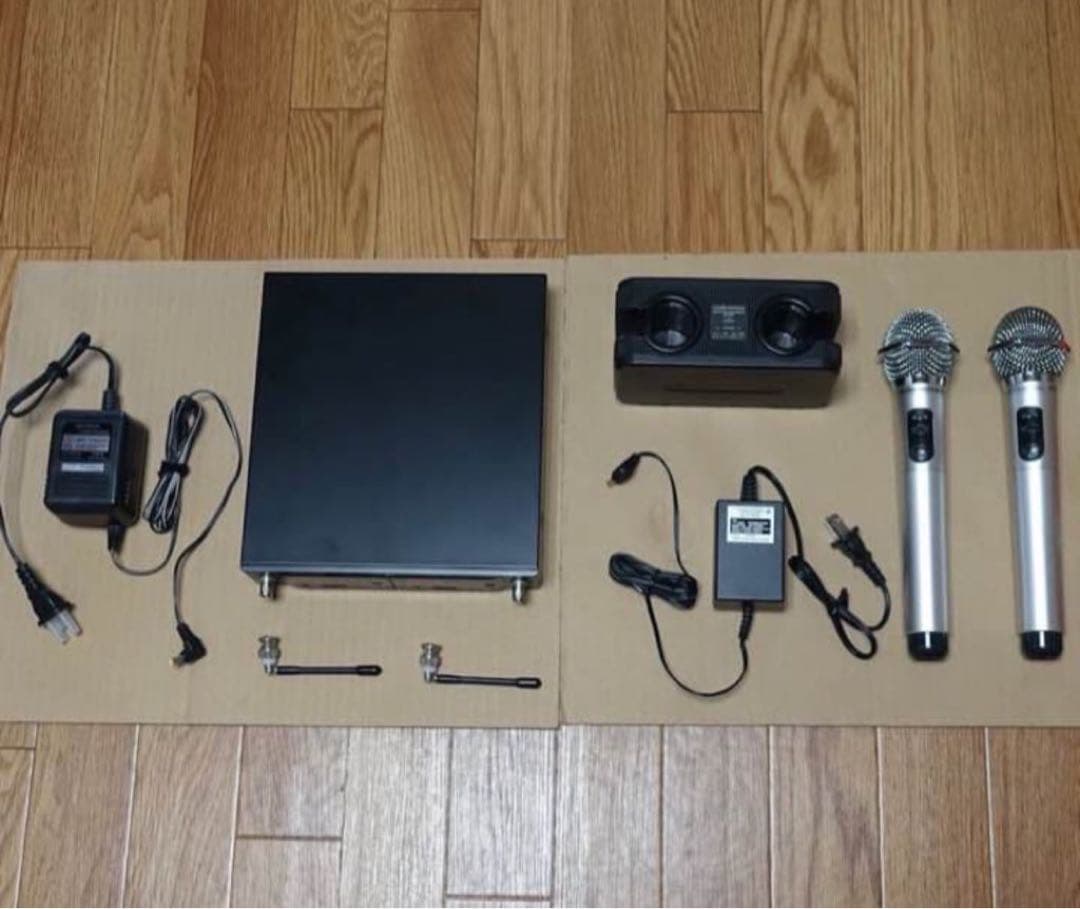 ［audio-technica製］電波式800MHz帯のワイヤレスマイク一色