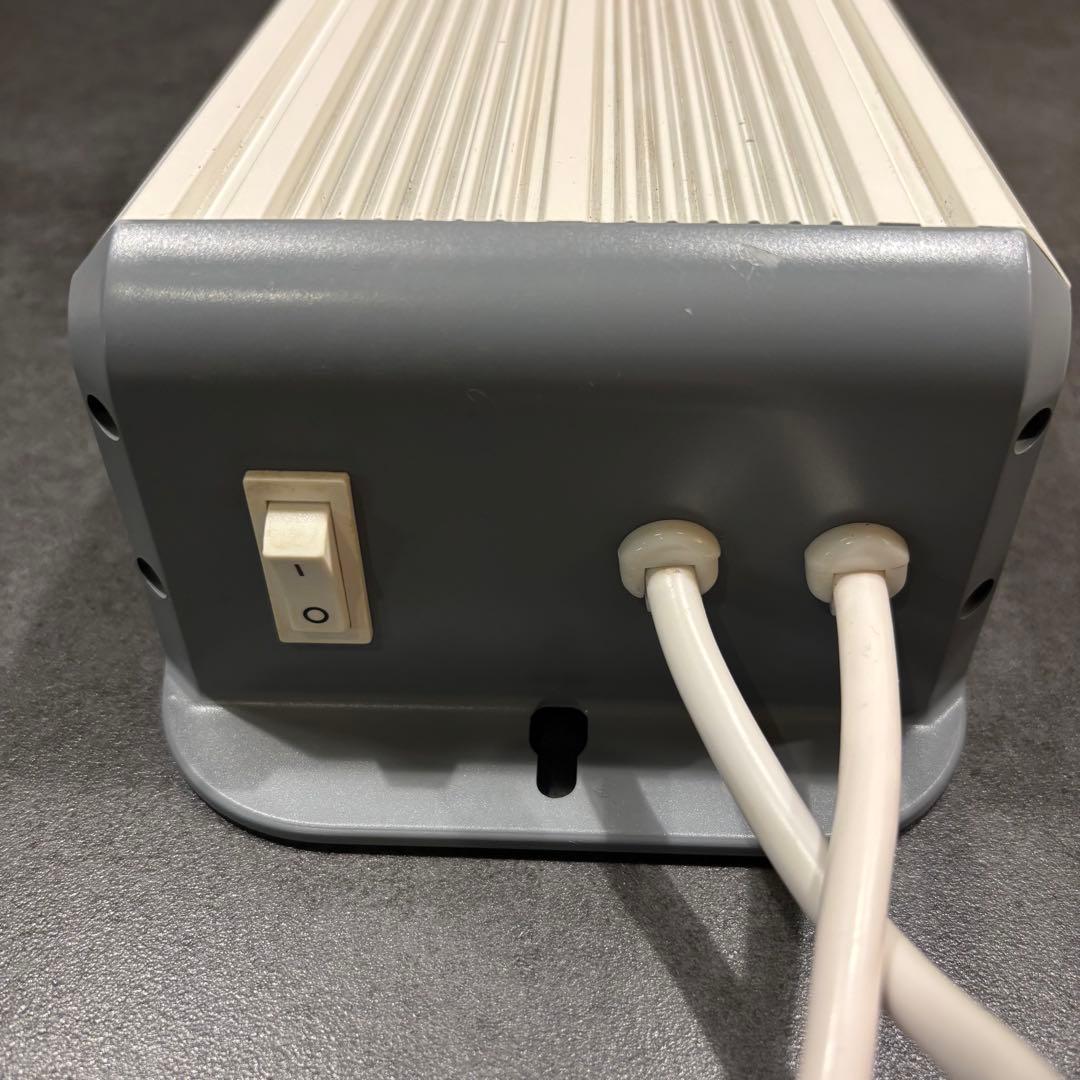 カミハタ　ファンネル2　8000K　水槽用ライト　 ホワイト②