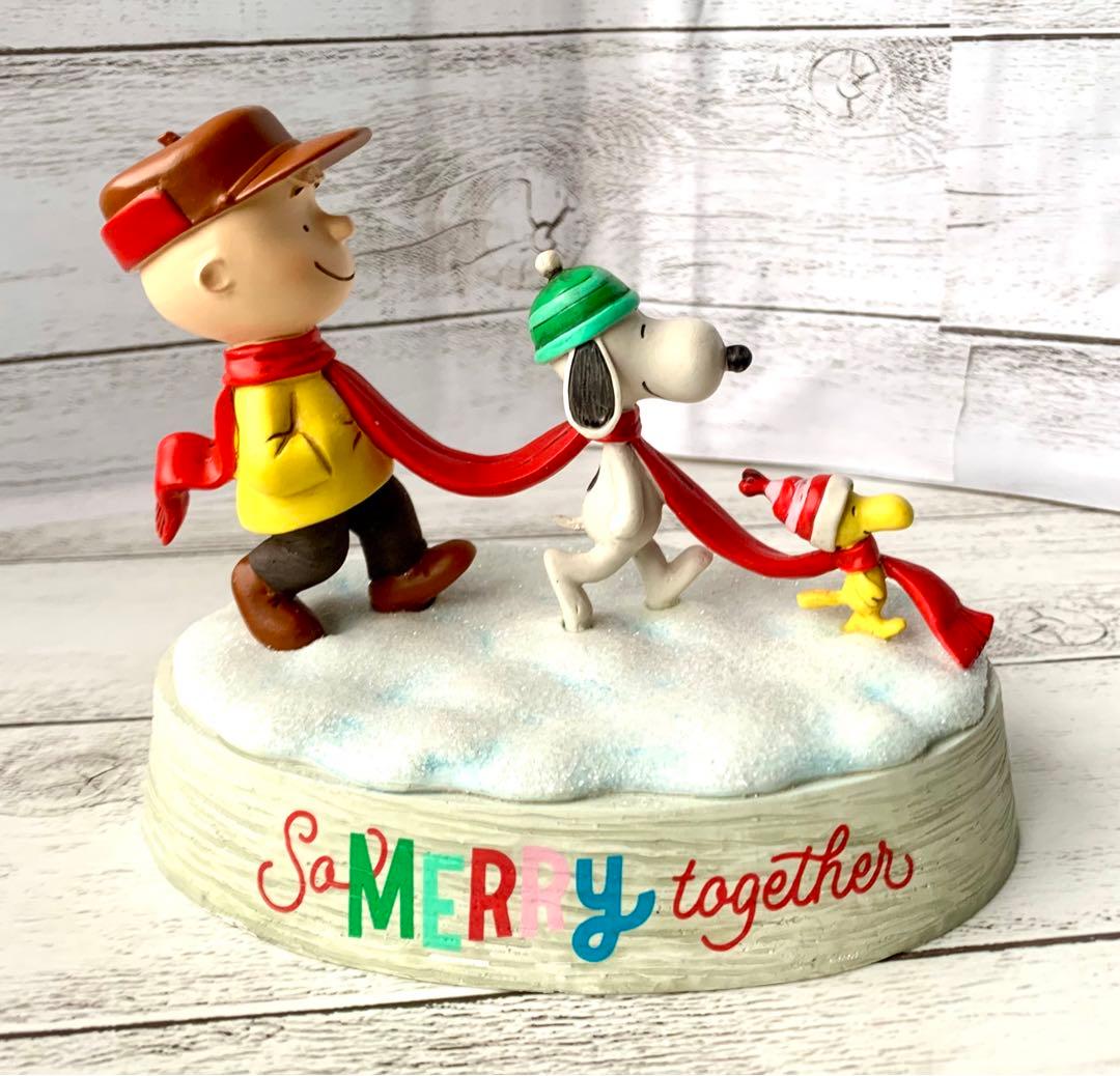 新品未使用　ホールマーク　チャーリーブラウン　スヌーピー　フィギュア　置物