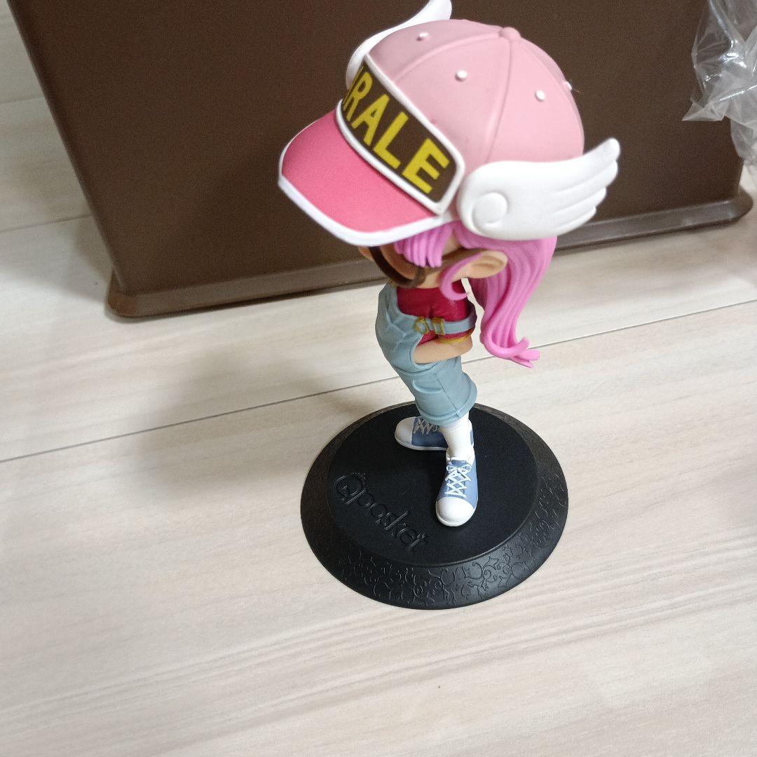 アラレちゃん フィギュア ピンクキャップ　新品（開封はしました。）