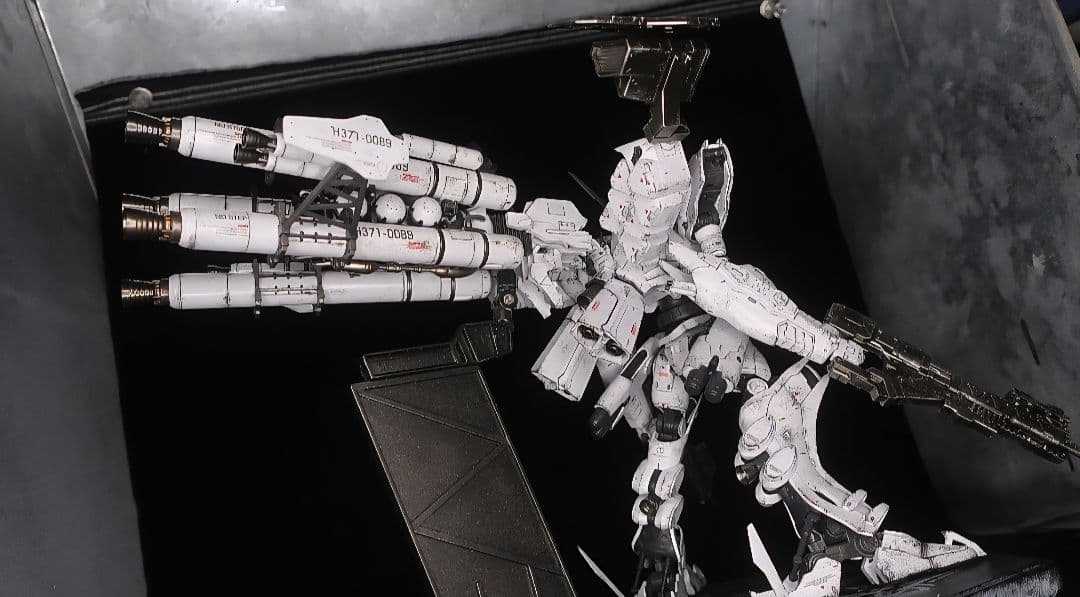 コトブキヤ ホワイトグリント 改修・塗装済 完成品