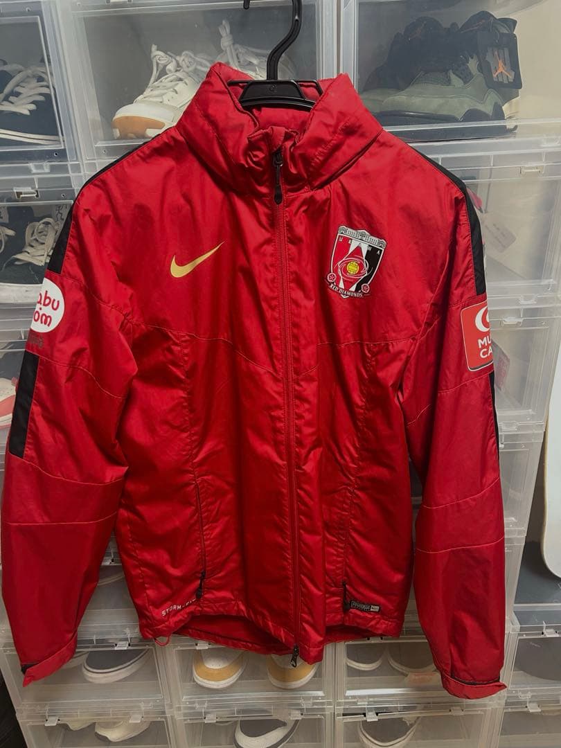 浦和レッズ　ジャケット　ウィンドブレーカー　支給品　ナイキ