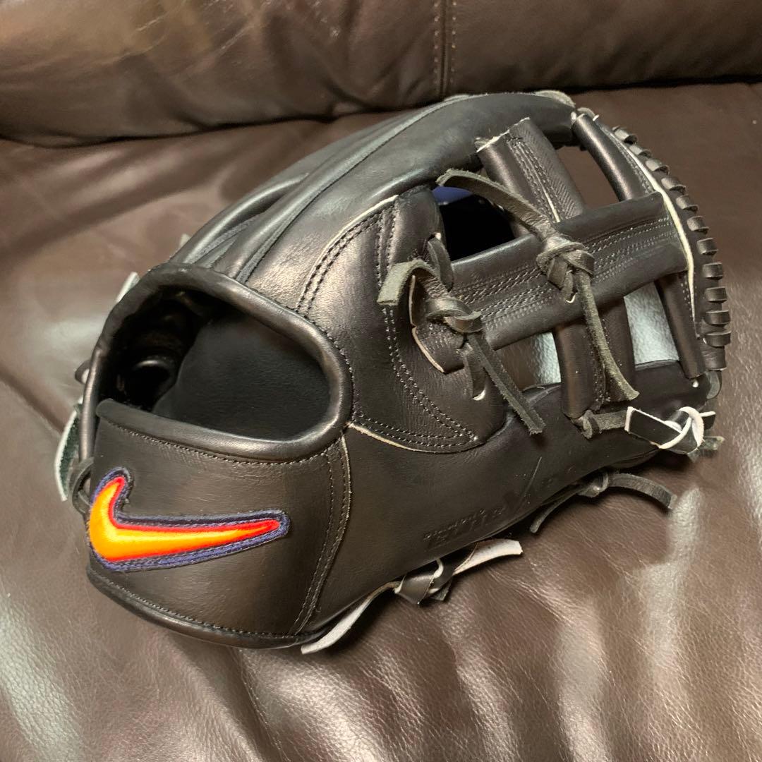 新品タグ付き　nike 硬式内野手用グローブ