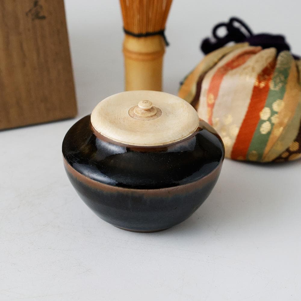 【名品】古瀬戸 茶入 糸切底 時代物 渋い鉄釉 景色抜群 仕覆 蓋付 茶道具合箱