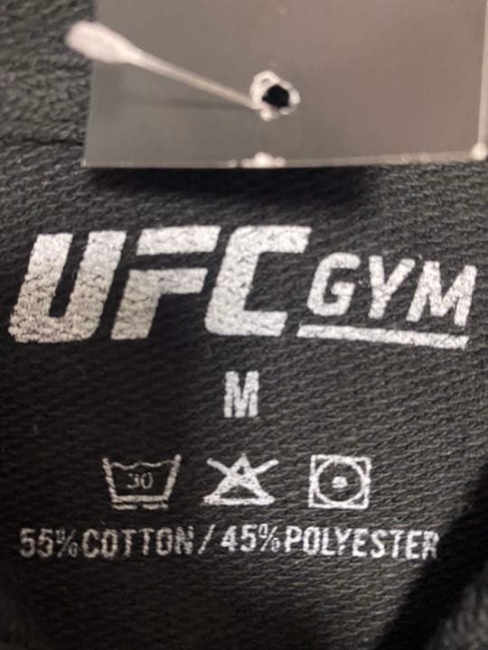 新品未使用 UFC GYM パーカー / フーディ& ナップサック