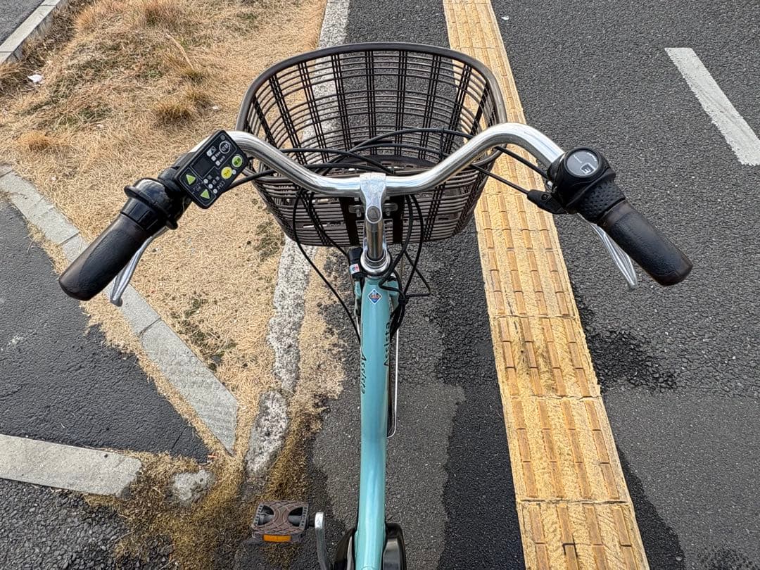 中古ブリヂストン電動アシスト自転車　8.7Ah 大阪　002番