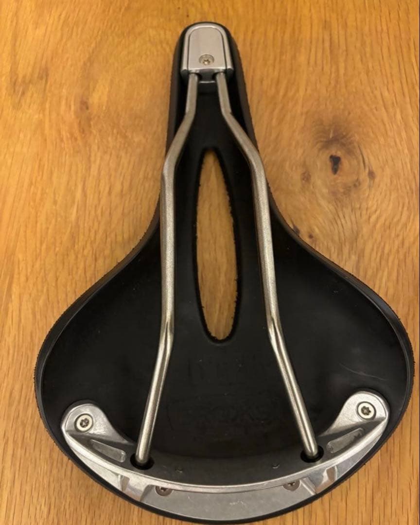 上州ジロー 　BROOKS cambium C17 CARVED 黒